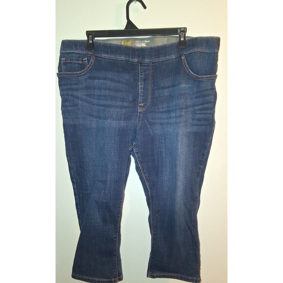 Lee Medium Denim Mid-rise Capri Pants Sz 18 - Picture 1 of 2